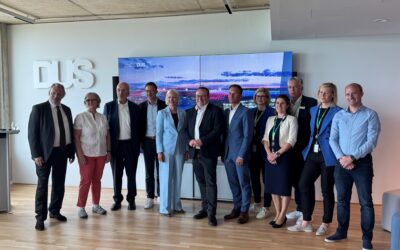 NRW-Umweltminister Oliver Krischer besucht den EUREF-Talent-Campus Düsseldorf