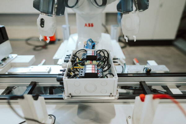 Manufacturing Execution Systems